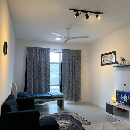 Alliv Nsf Studio & 1 Bedroom Apartment Stay Бринчанг Екстериор снимка